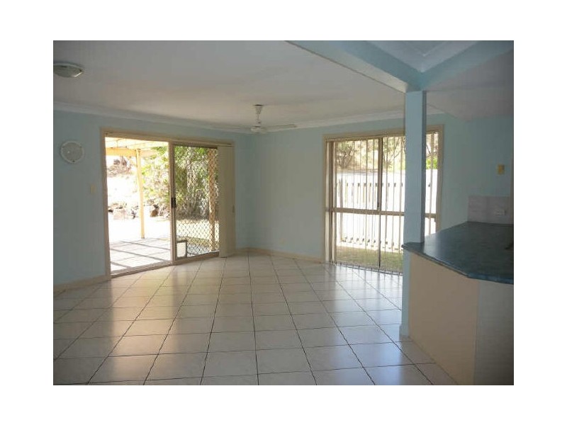 13/99 Greenacre Drive, Parkwood QLD 4214