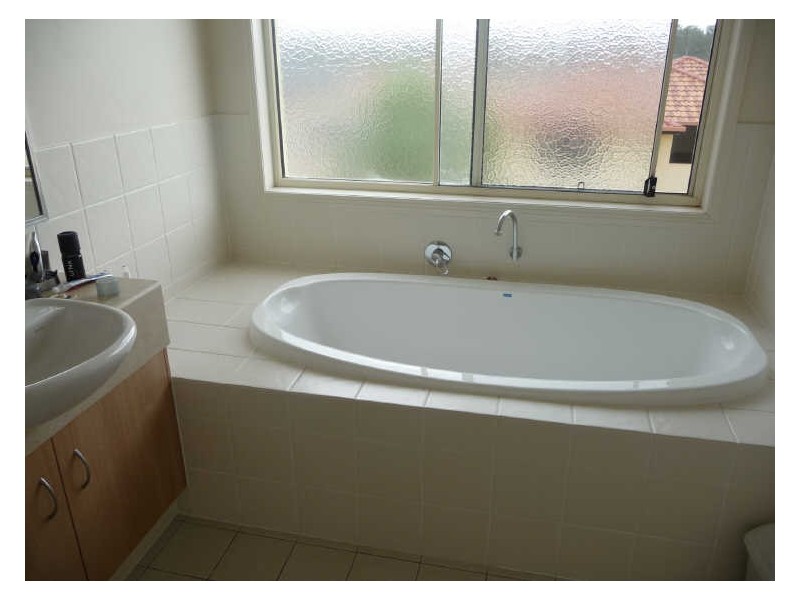 84 Tee Tree Boulevard, Arundel QLD 4214