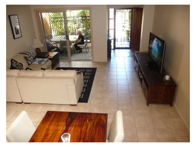 6/24-26 Brighton Parade, Southport QLD 4215