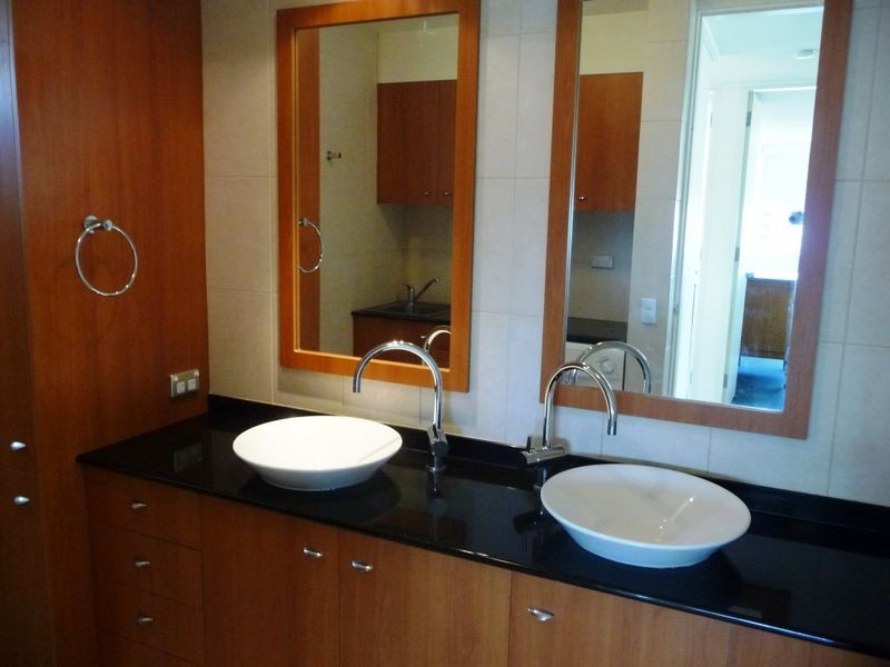 142/40 Watson Esplanade, Surfers Paradise QLD 4217