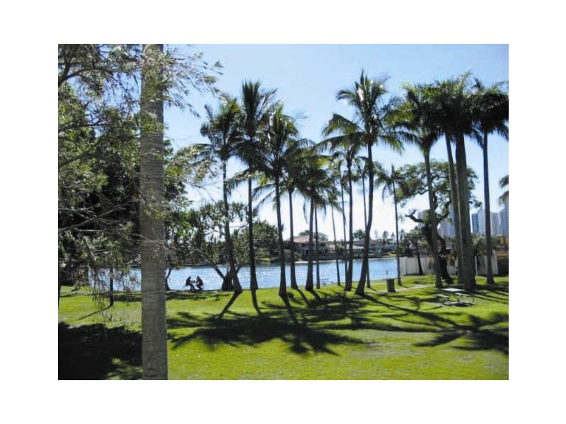 142/40 Watson Esplanade, Surfers Paradise QLD 4217