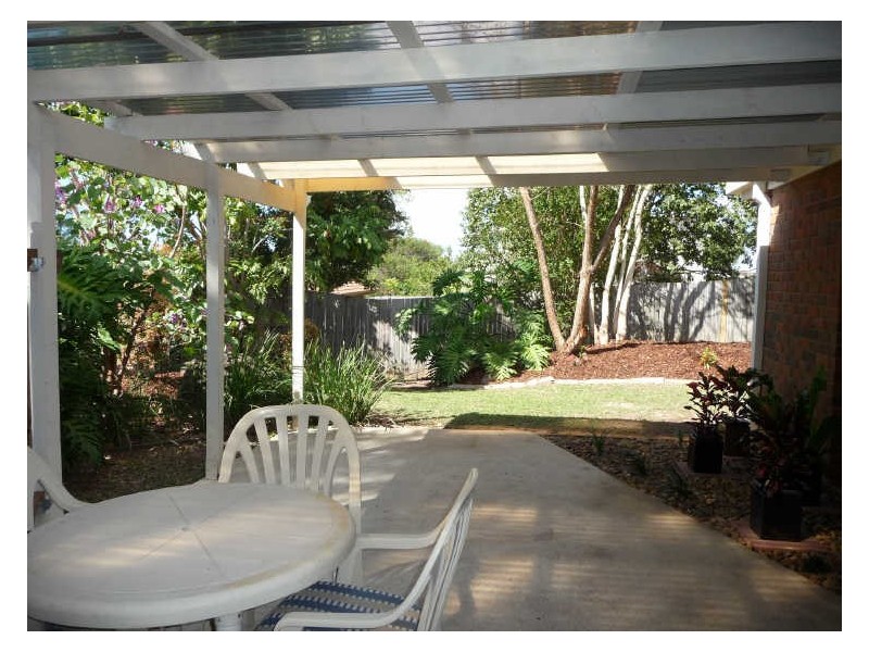 2/9 Robin Joy Close, Labrador QLD 4215