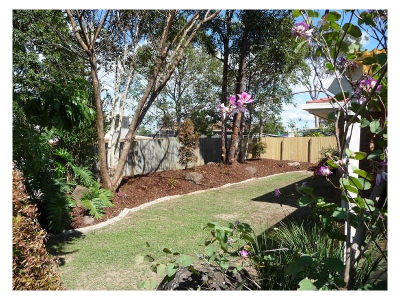 2/9 Robin Joy Close, Labrador QLD 4215