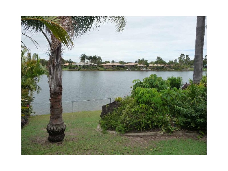 2/39 Kangaroo Ave, Coombabah QLD 4216