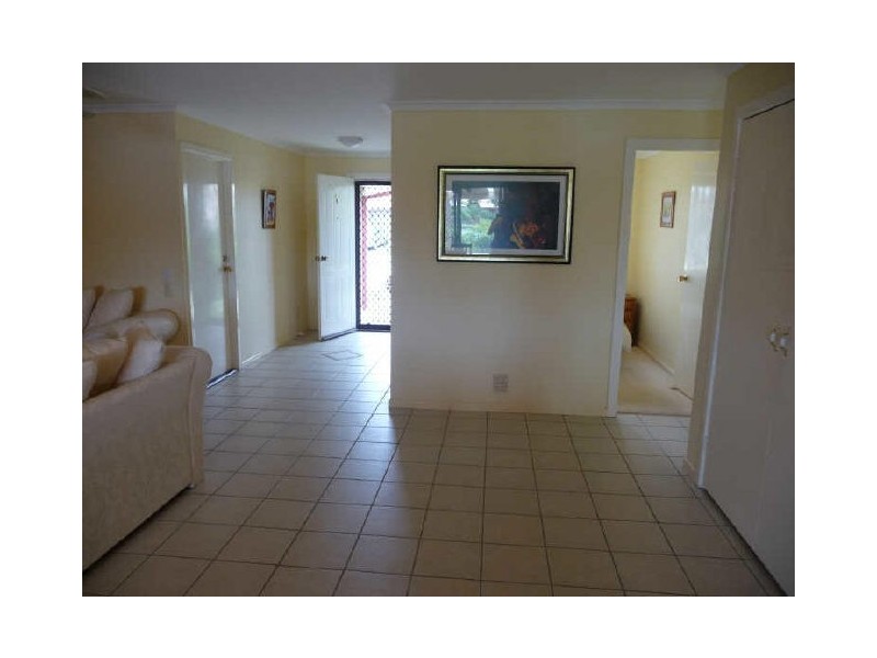 2/39 Kangaroo Ave, Coombabah QLD 4216