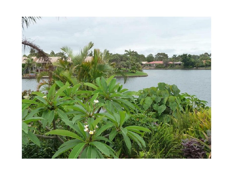 2/39 Kangaroo Ave, Coombabah QLD 4216