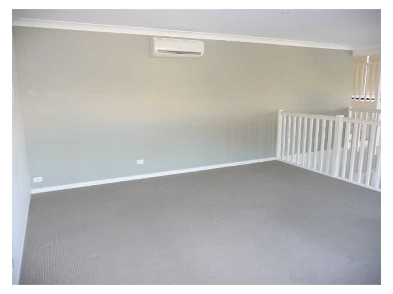 27 Elkins Street, Pacific Pines QLD 4211