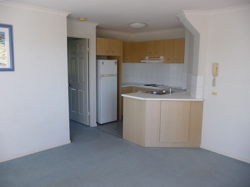 20/3 Anembo Street, Chevron Island QLD 4217