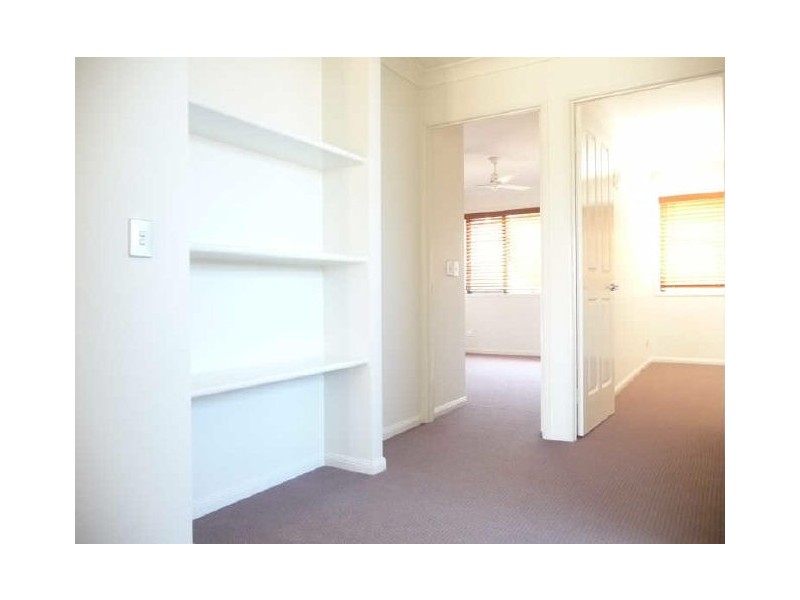 2/7 Brookside Road, Labrador QLD 4215