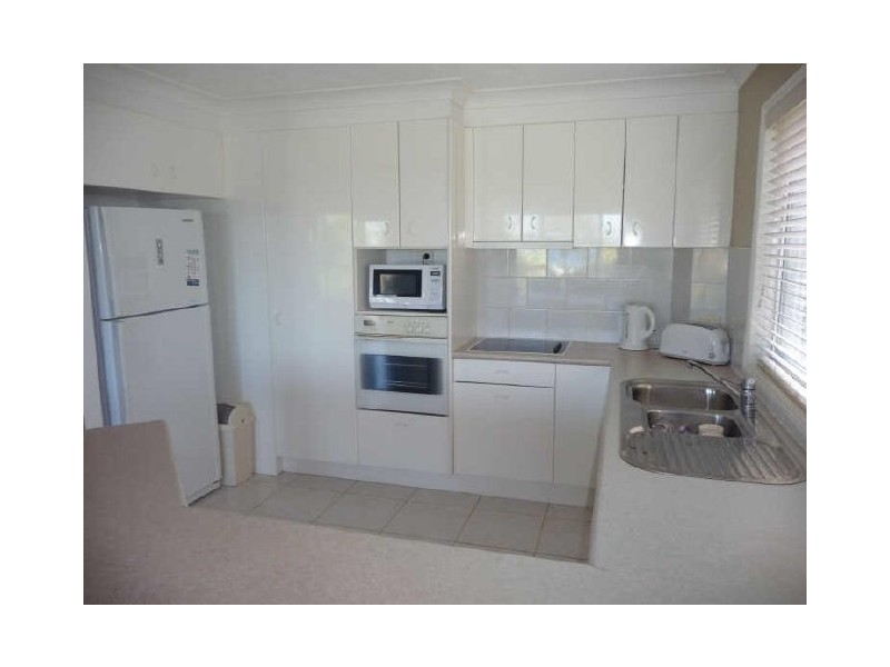 7/9-11 Madang Crescent, Runaway Bay QLD 4216