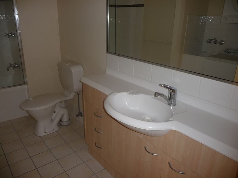 9/132 High Street, Southport QLD 4215