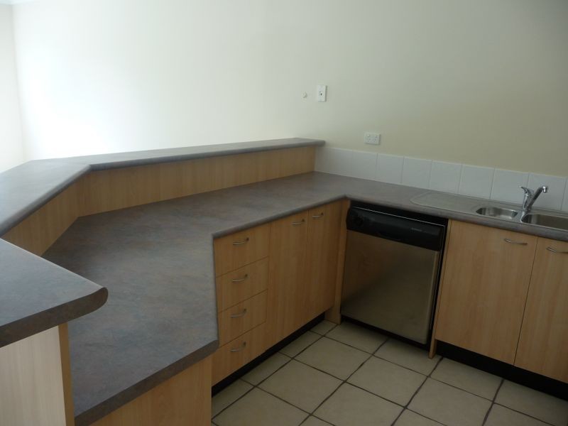 9/132 High Street, Southport QLD 4215