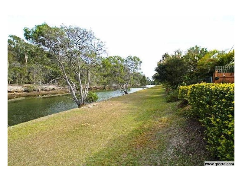 2/62 Kangaroo Avenue, Coombabah QLD 4216