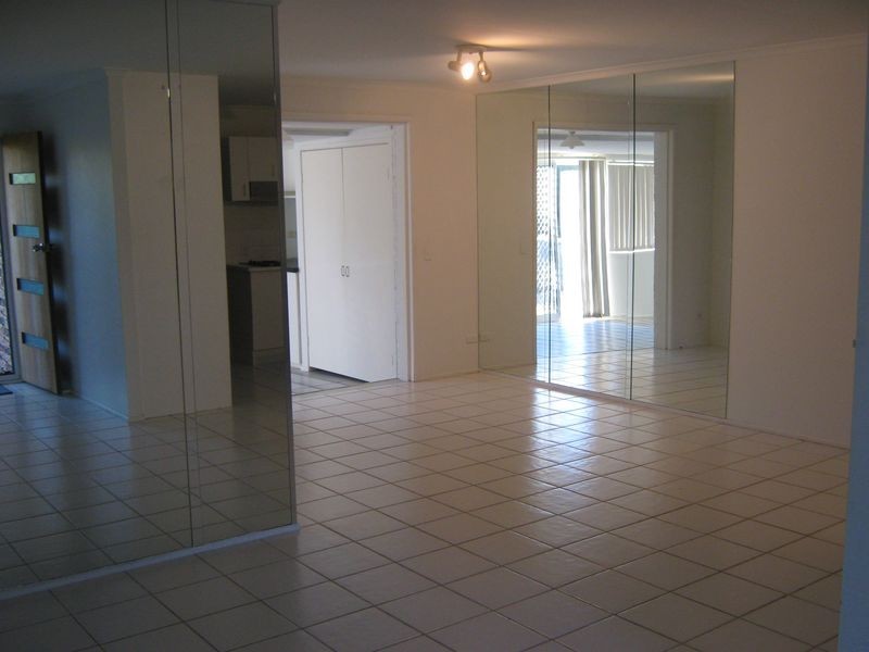 2/62 Kangaroo Avenue, Coombabah QLD 4216