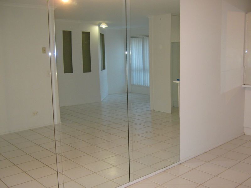 2/62 Kangaroo Avenue, Coombabah QLD 4216