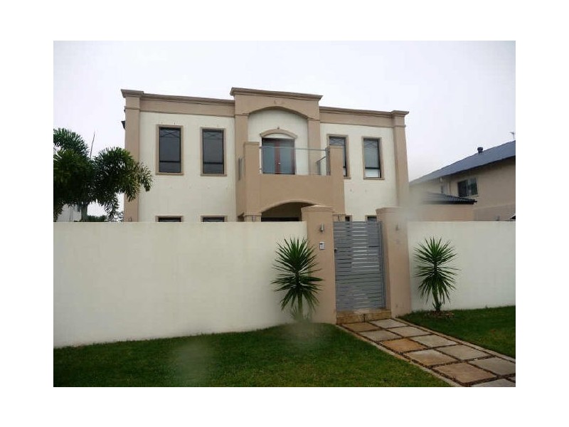 9 North Quay Drive, Biggera Waters QLD 4216