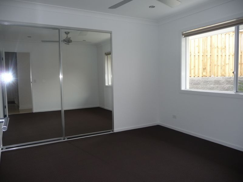4 Mcdowall Court, Coomera QLD 4209