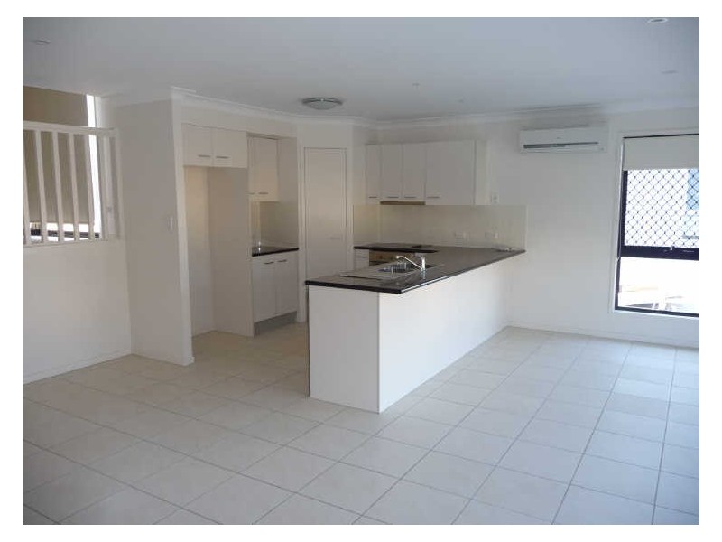 25 Elkins Street, Pacific Pines QLD 4211