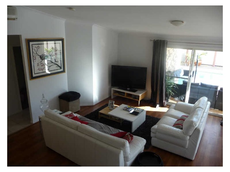 13 Papara Street, Pacific Pines QLD 4211