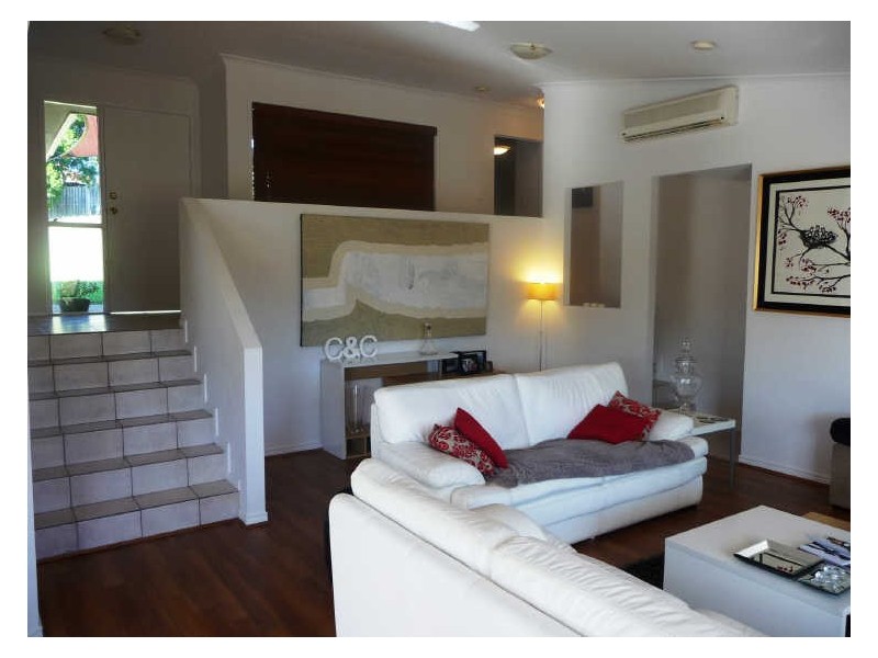 13 Papara Street, Pacific Pines QLD 4211