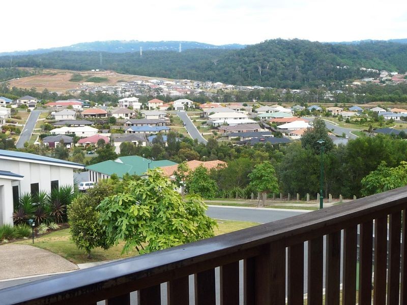 18 Angourie Crescent, Pacific Pines QLD 4211