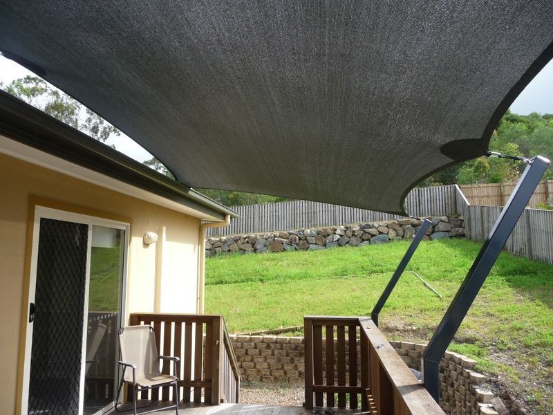 18 Angourie Crescent, Pacific Pines QLD 4211