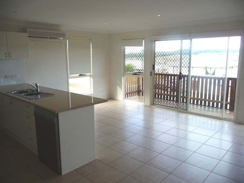 18 Angourie Crescent, Pacific Pines QLD 4211