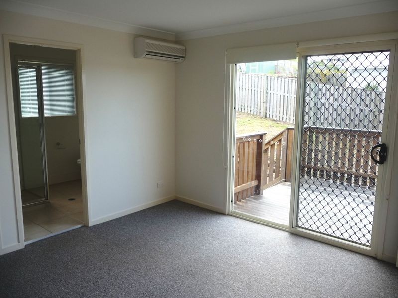 18 Angourie Crescent, Pacific Pines QLD 4211