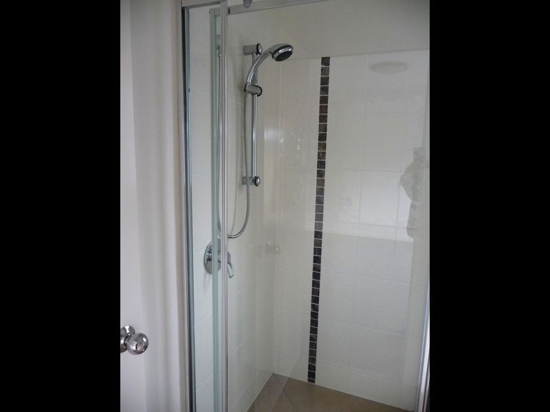 18 Angourie Crescent, Pacific Pines QLD 4211