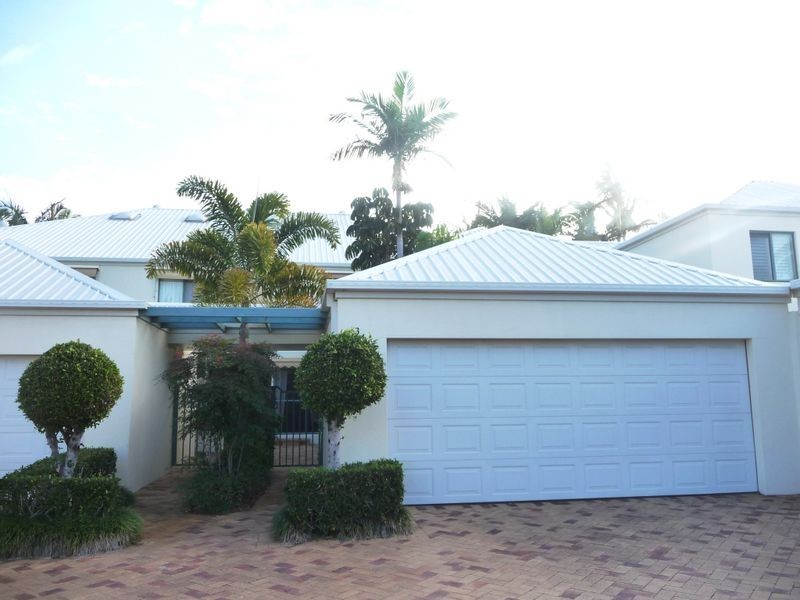 3/3 Lee Road, Runaway Bay QLD 4216