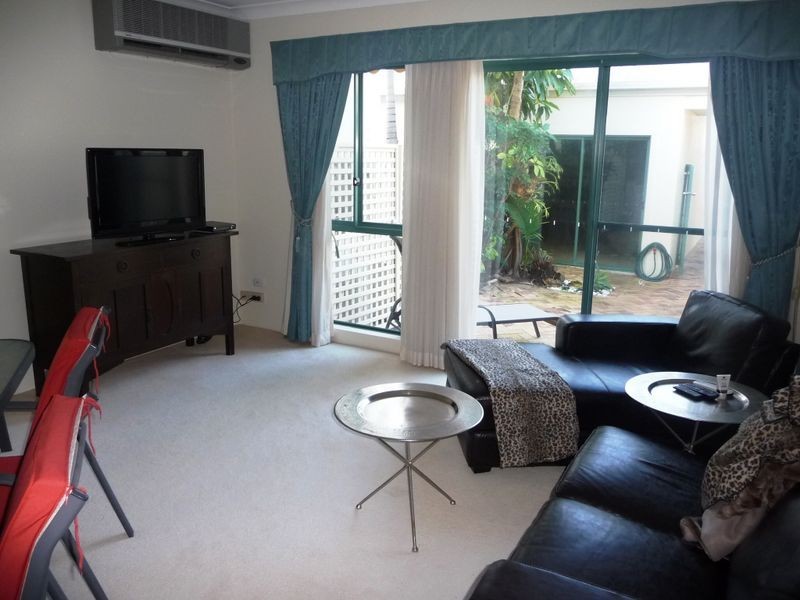 3/3 Lee Road, Runaway Bay QLD 4216