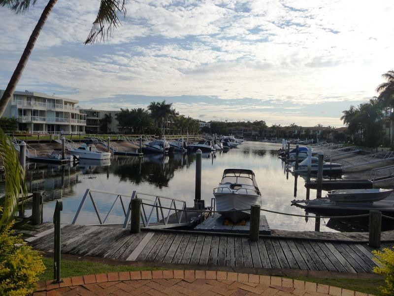 3/3 Lee Road, Runaway Bay QLD 4216