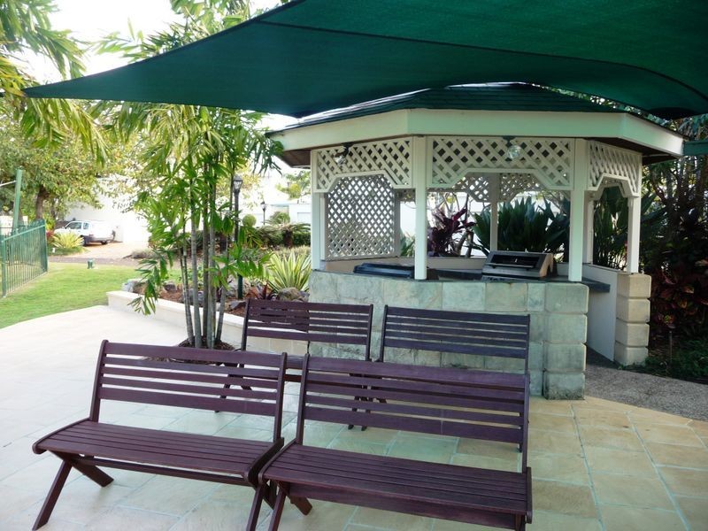 3/3 Lee Road, Runaway Bay QLD 4216