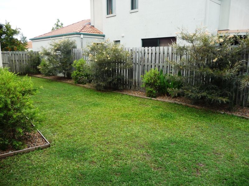 69 Marble Arch Place, Arundel QLD 4214