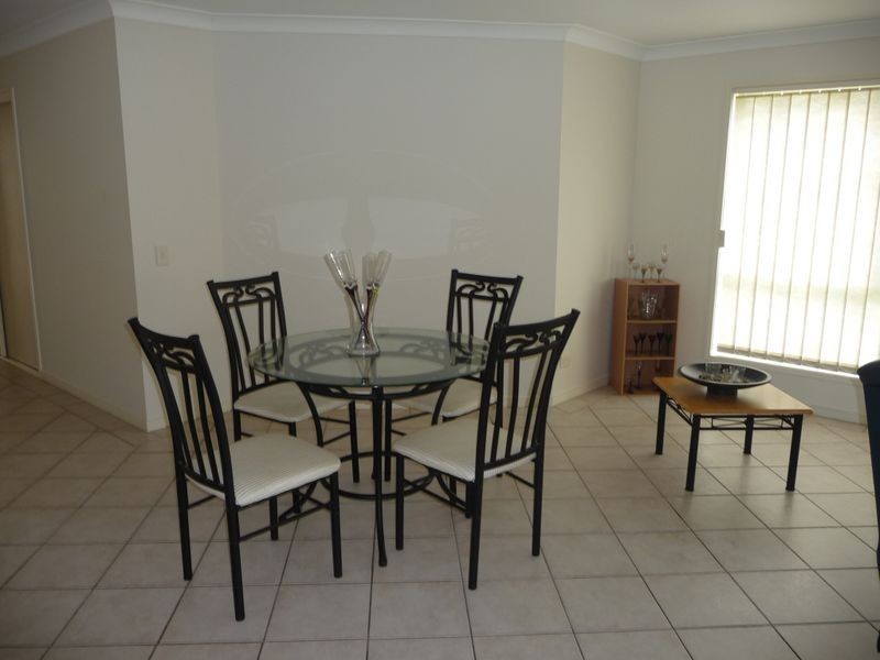 69 Marble Arch Place, Arundel QLD 4214