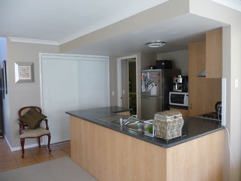 9/394 Pine Ridge Road, Coombabah QLD 4216