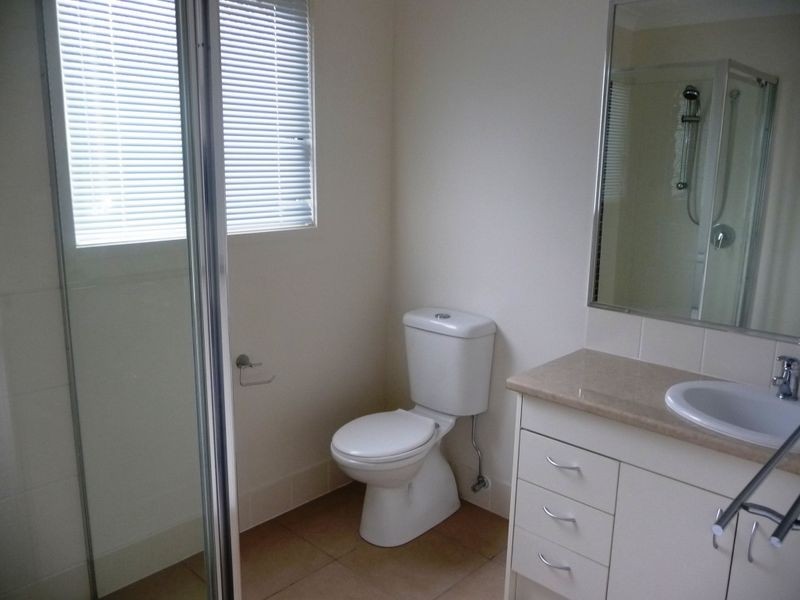 28 Angouire Crescent, Pacific Pines QLD 4211