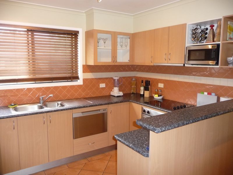 6/183 Muir Street, Labrador QLD 4215