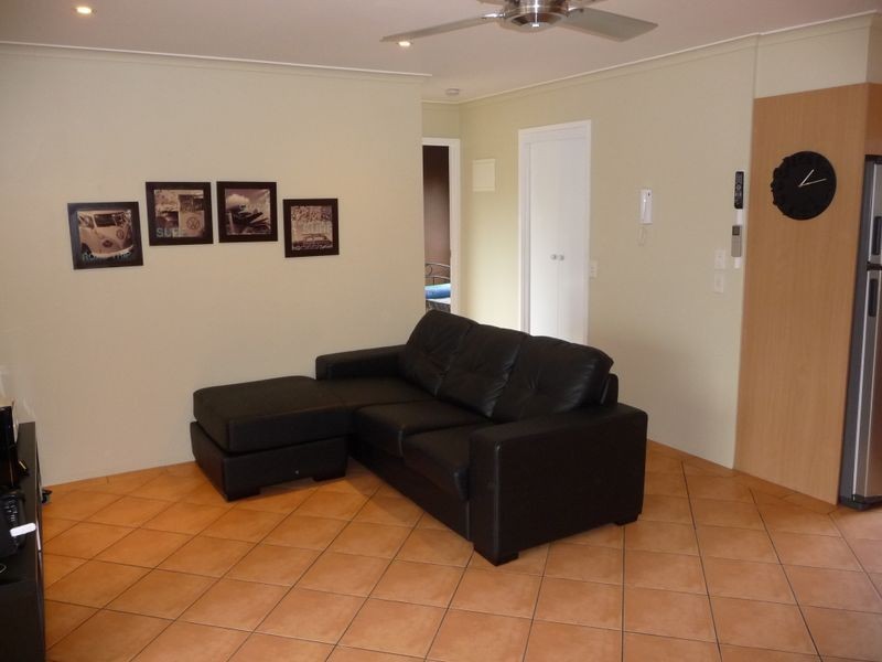 6/183 Muir Street, Labrador QLD 4215
