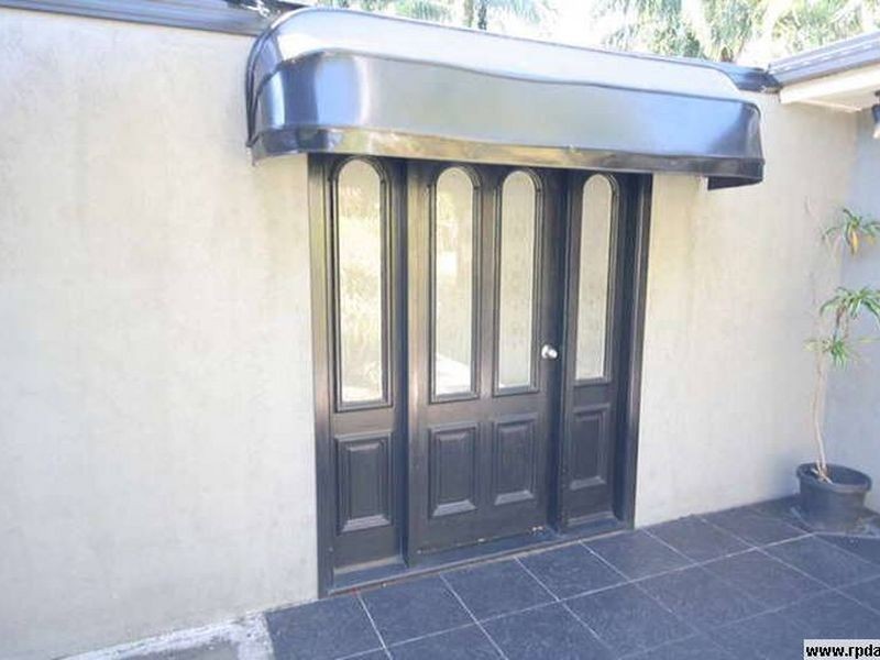 33 Clam Street, Runaway Bay QLD 4216