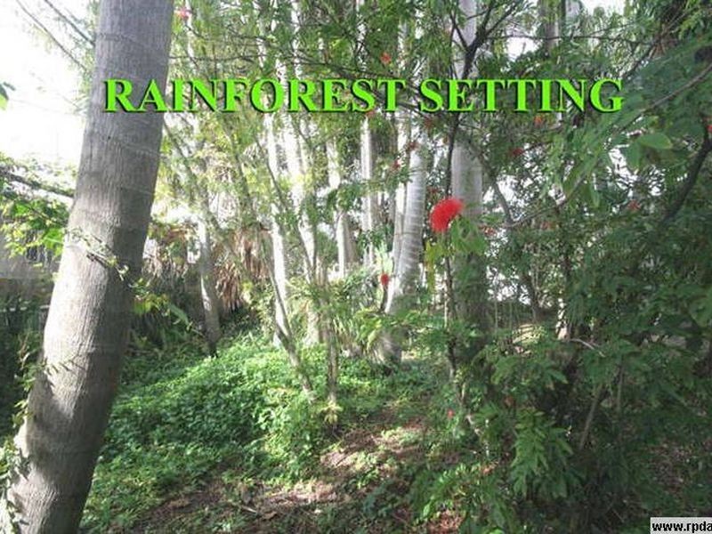 33 Clam Street, Runaway Bay QLD 4216