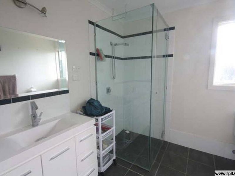 33 Clam Street, Runaway Bay QLD 4216