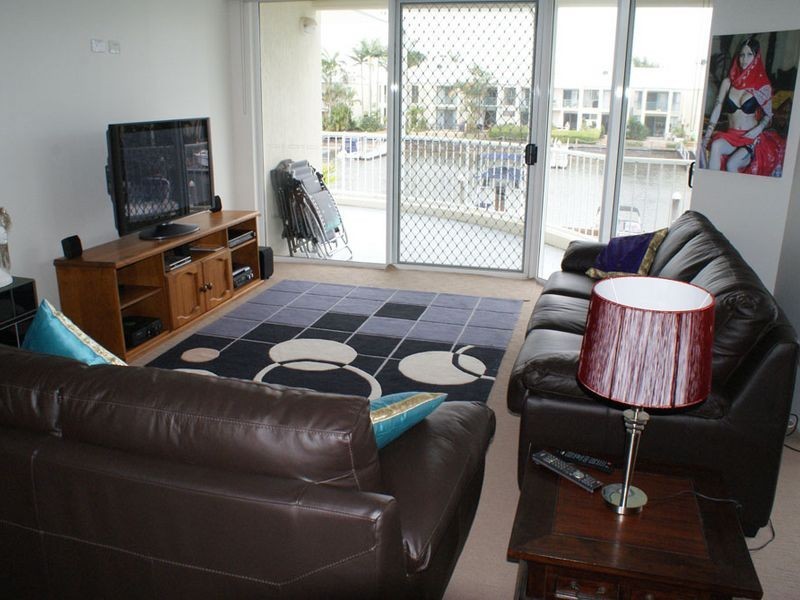 77/1 Lee Road, Runaway Bay QLD 4216