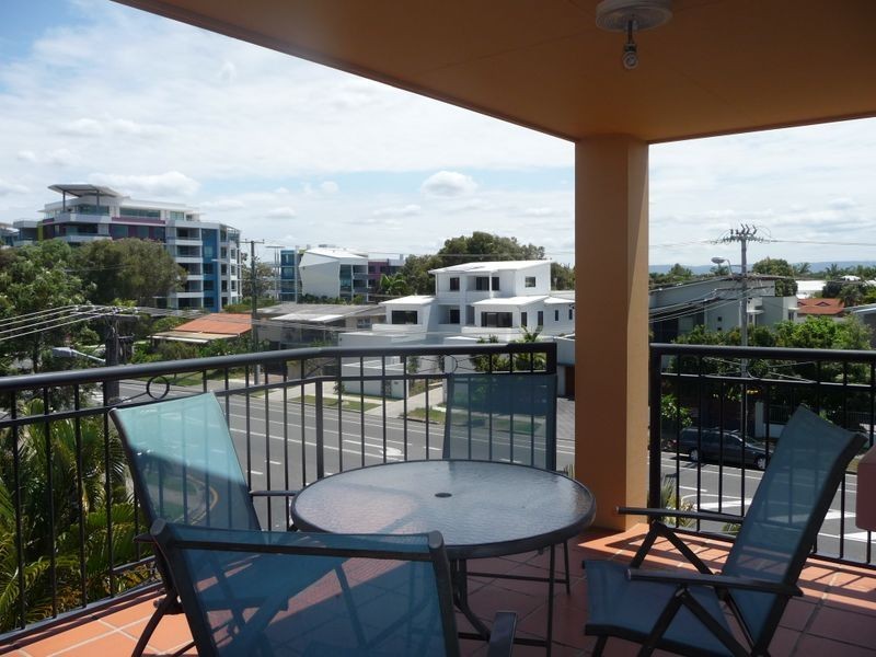 5/2 Madang Cr, Runaway Bay QLD 4216