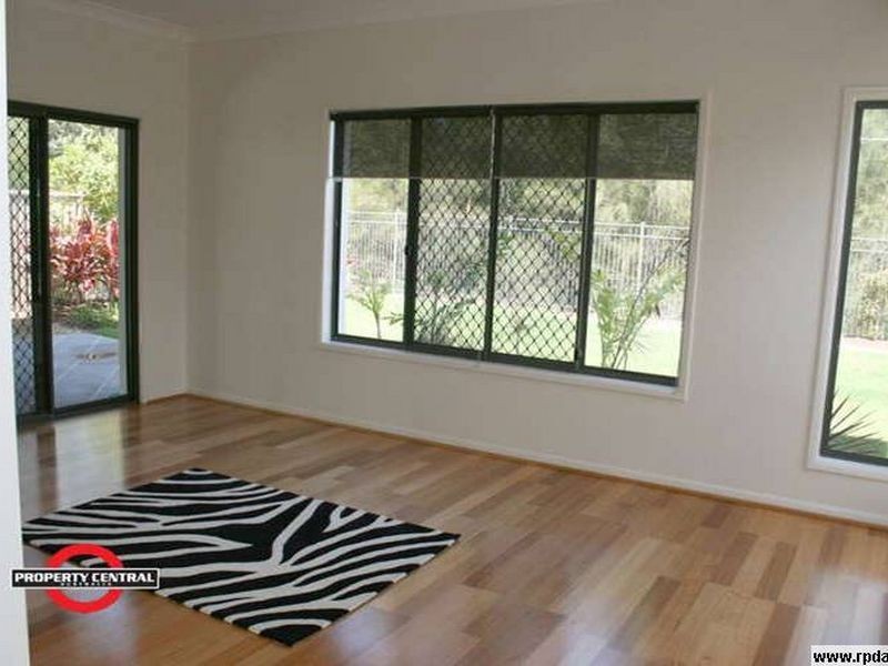 3 Fleetwood Ct, Helensvale QLD 4212