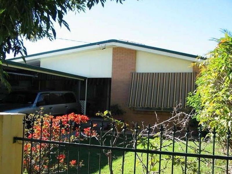 11 Fiona Street, Biggera Waters QLD 4216