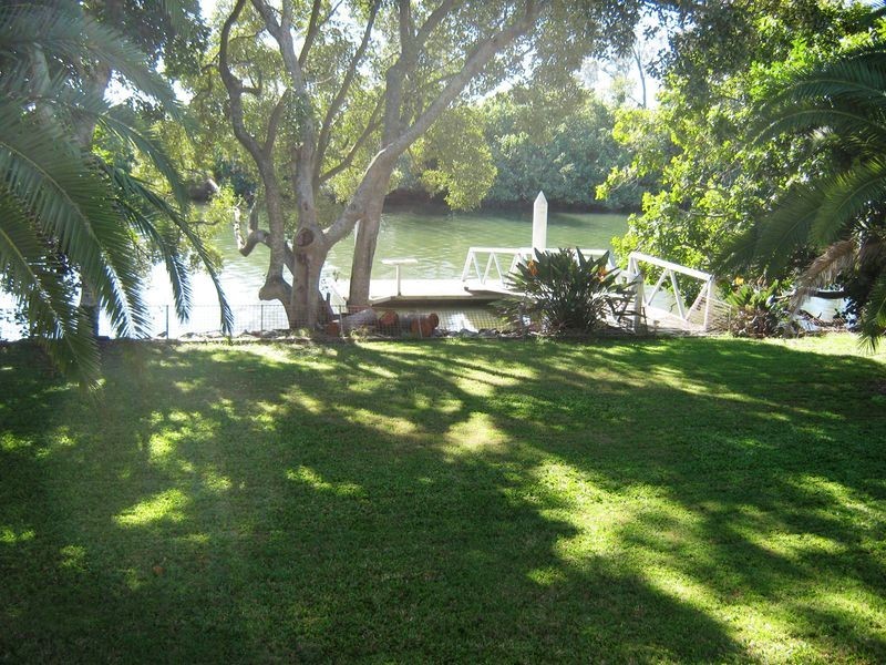 11 Champagne Blvd, Helensvale QLD 4212