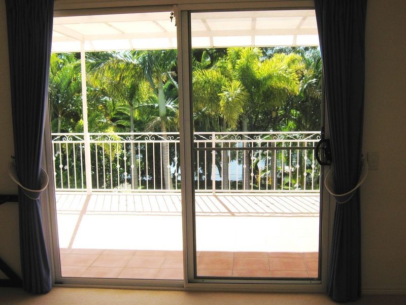 11 Champagne Blvd, Helensvale QLD 4212