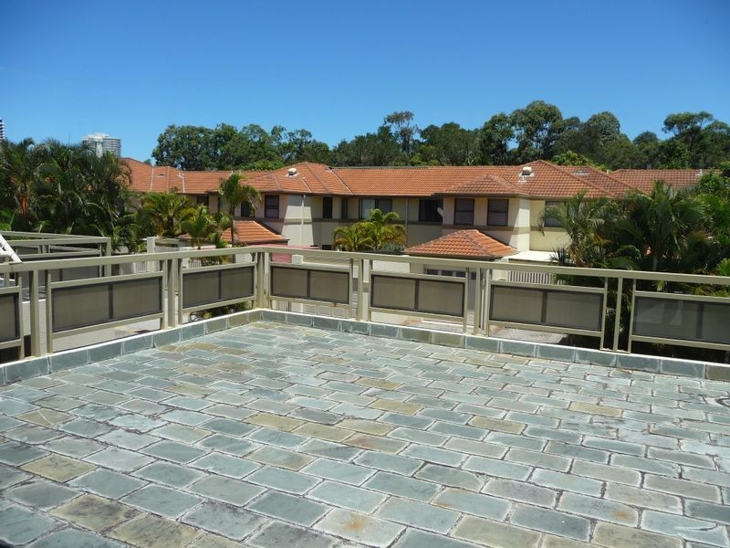 57/100 Morala Ave, Runaway Bay QLD 4216