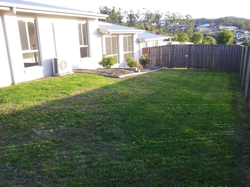 59 Harmsworth Road, Pacific Pines QLD 4211